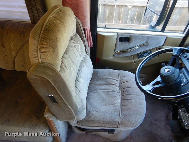 image for item FK9796 1993 Fleetwood Pace Arrow RV