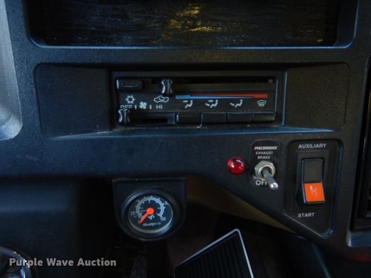 image for item FK9796 1993 Fleetwood Pace Arrow RV