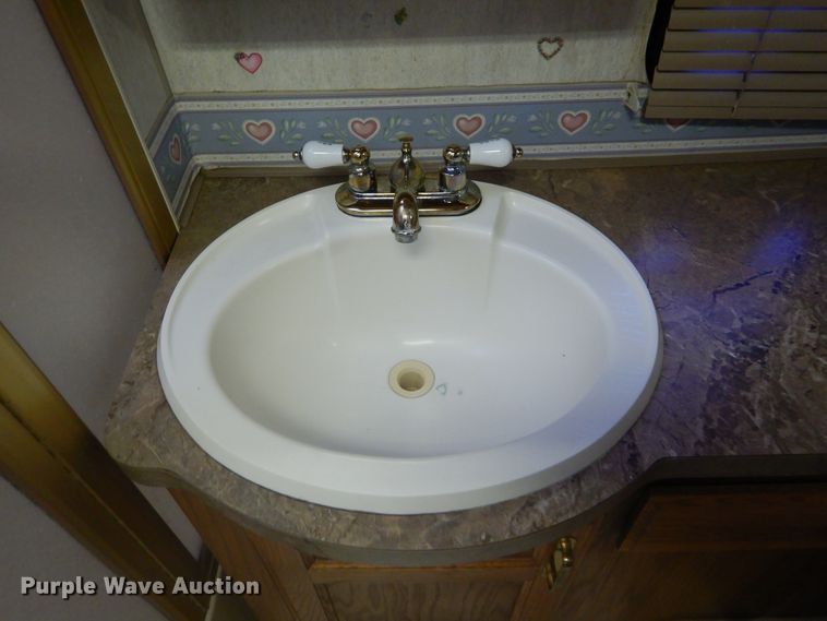 image for item FK9796 1993 Fleetwood Pace Arrow RV