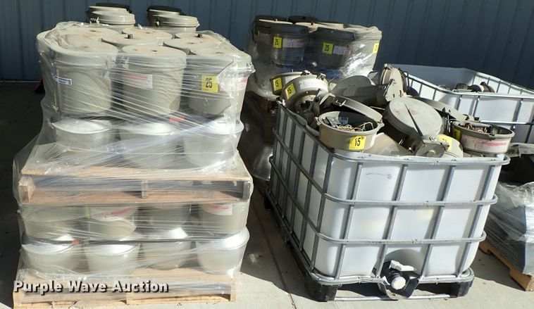 image for item FR9433 Approximately 105 lights