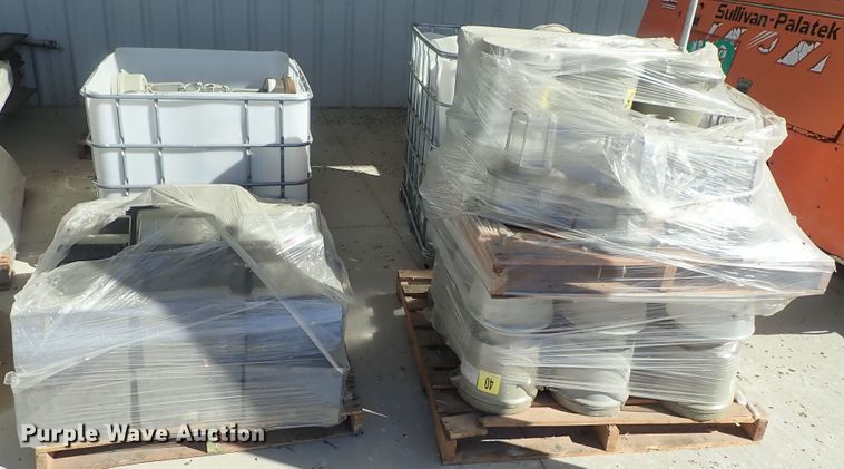 image for item FR9433 Approximately 105 lights