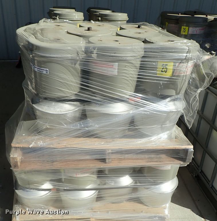 image for item FR9433 Approximately 105 lights