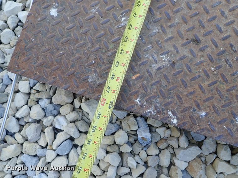 image for item FR9435 (2) steel propane tanks