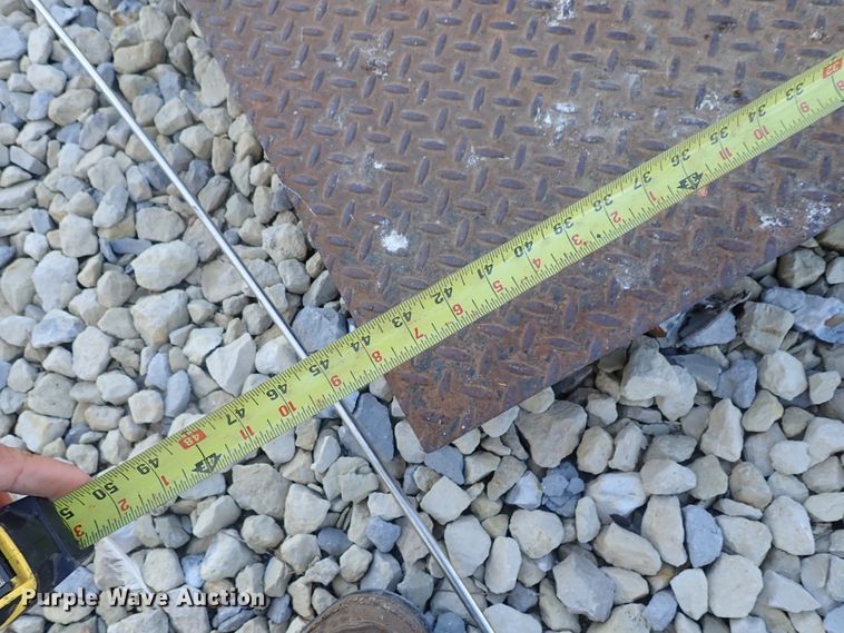 image for item FR9435 (2) steel propane tanks