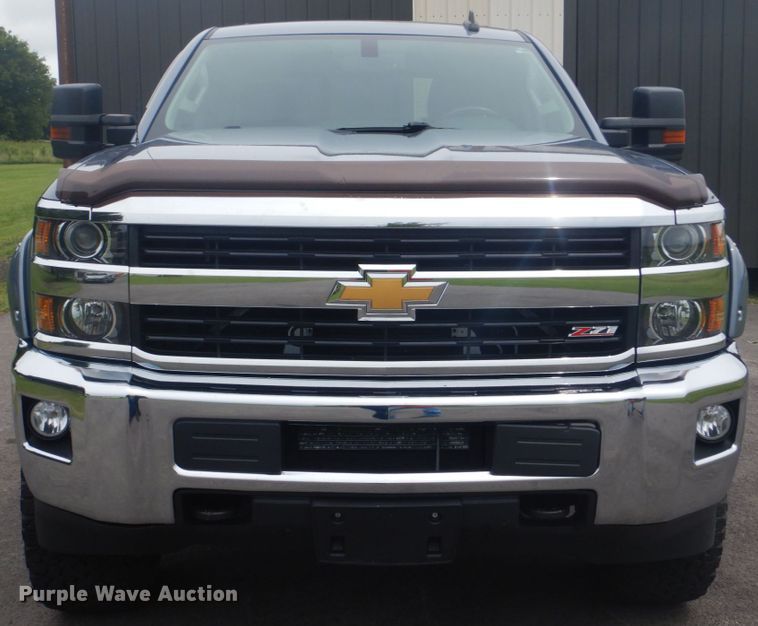 image for item FT9468 2015 Chevrolet Silverado 2500HD Crew Cab pickup truck