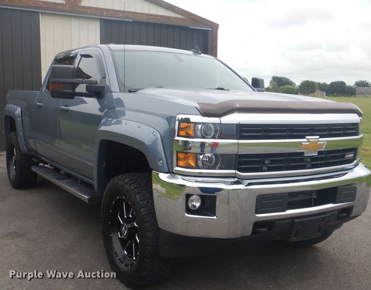 image for item FT9468 2015 Chevrolet Silverado 2500HD Crew Cab pickup truck