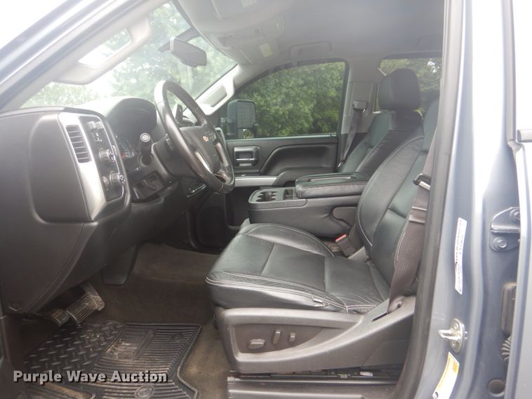 image for item FT9468 2015 Chevrolet Silverado 2500HD Crew Cab pickup truck