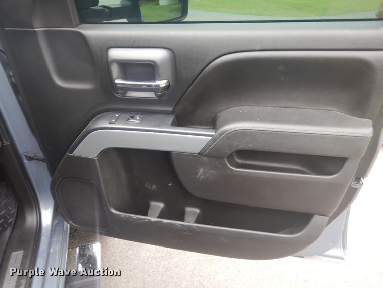 image for item FT9468 2015 Chevrolet Silverado 2500HD Crew Cab pickup truck