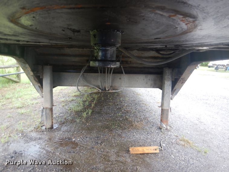 image for item FT9469 2000 Load King drop deck equipment trailer