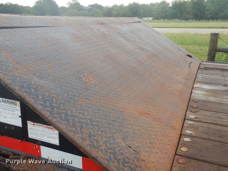 image for item FT9469 2000 Load King drop deck equipment trailer