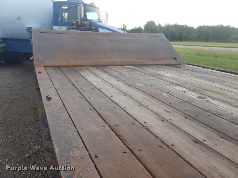 image for item FT9469 2000 Load King drop deck equipment trailer