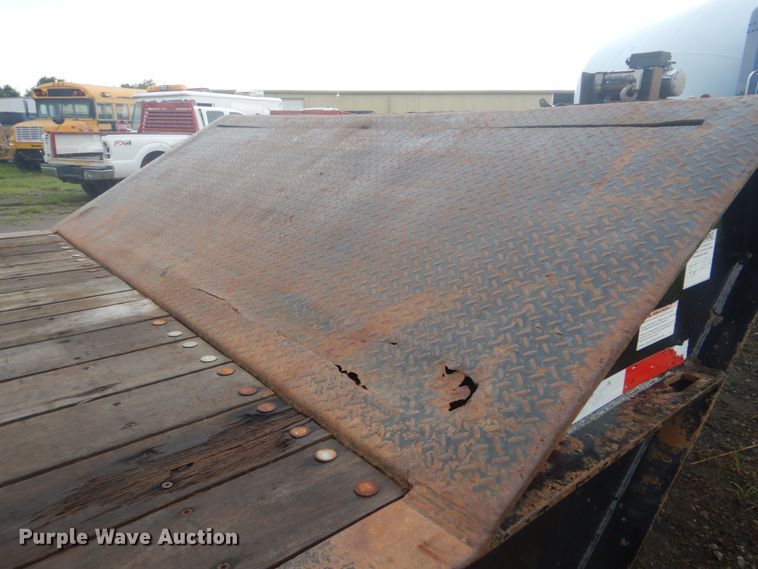 image for item FT9469 2000 Load King drop deck equipment trailer