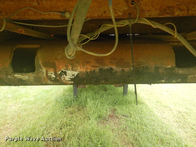 image for item FT9470 1982 Kalyn RLP-70 drop deck equipment trailer