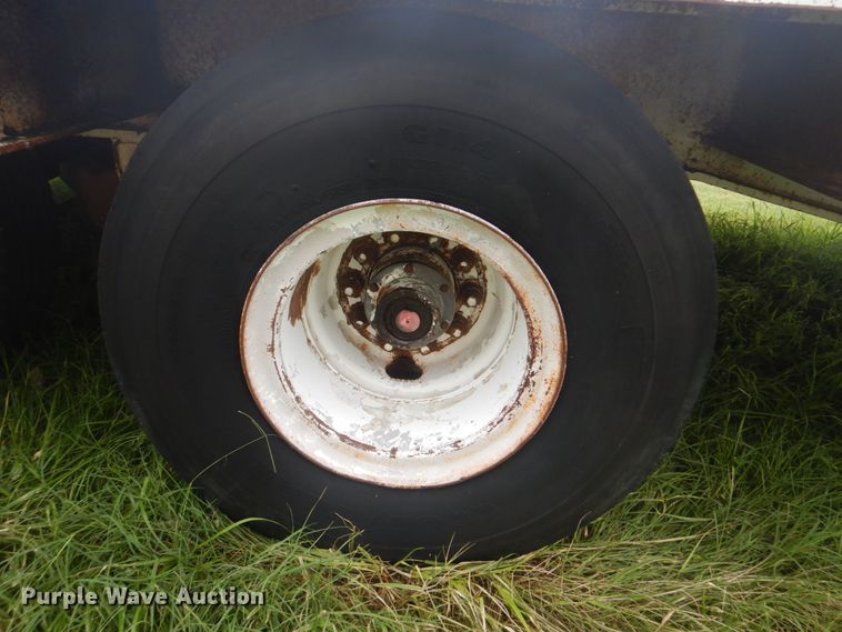 image for item FT9470 1982 Kalyn RLP-70 drop deck equipment trailer