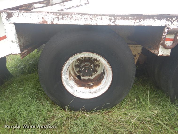 image for item FT9470 1982 Kalyn RLP-70 drop deck equipment trailer