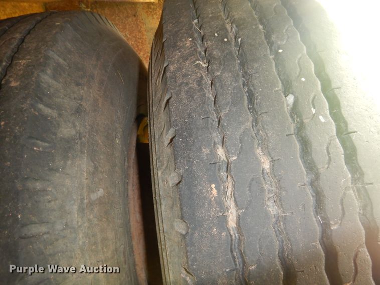 image for item FT9470 1982 Kalyn RLP-70 drop deck equipment trailer