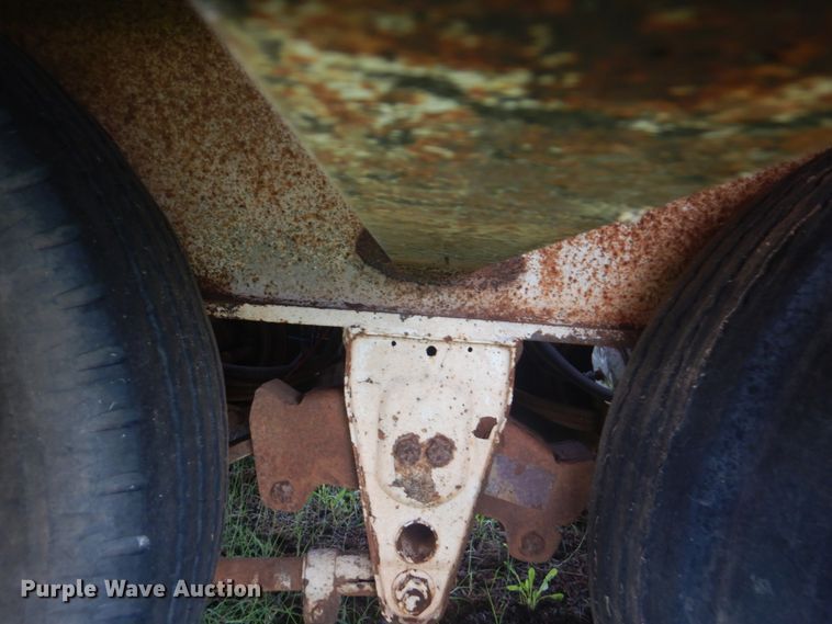 image for item FT9470 1982 Kalyn RLP-70 drop deck equipment trailer