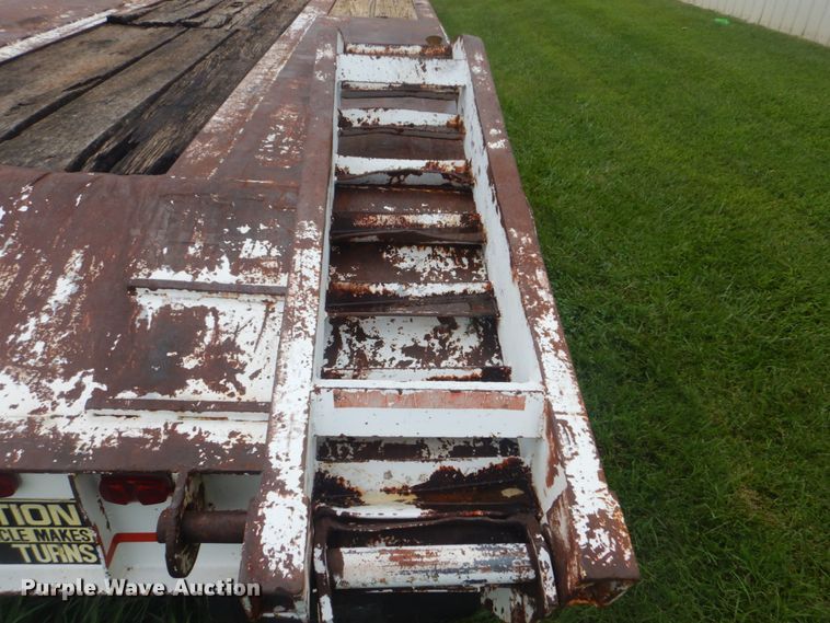 image for item FT9470 1982 Kalyn RLP-70 drop deck equipment trailer