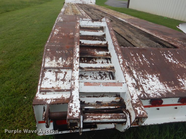 image for item FT9470 1982 Kalyn RLP-70 drop deck equipment trailer