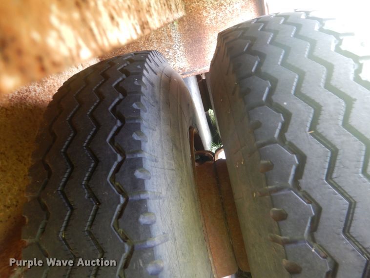 image for item FT9470 1982 Kalyn RLP-70 drop deck equipment trailer