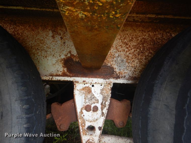 image for item FT9470 1982 Kalyn RLP-70 drop deck equipment trailer