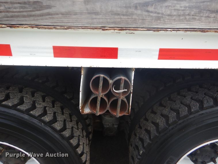 image for item FT9473 1997 International 4900 digger derrick truck