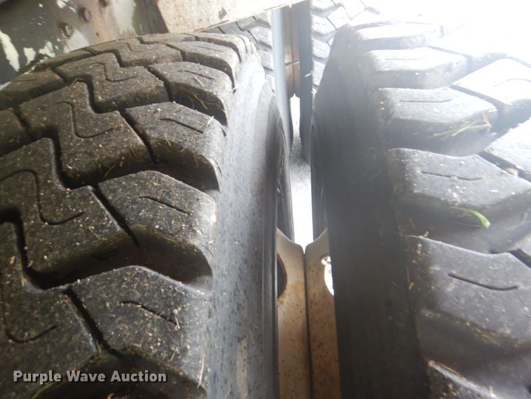 image for item FT9473 1997 International 4900 digger derrick truck