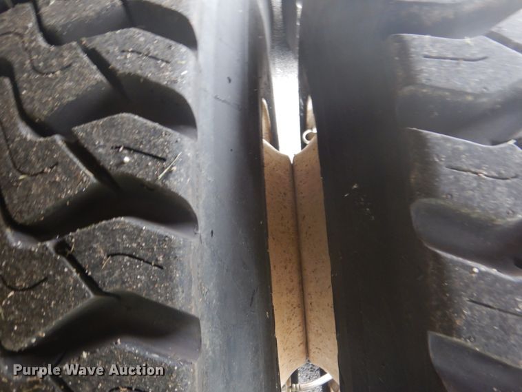 image for item FT9473 1997 International 4900 digger derrick truck