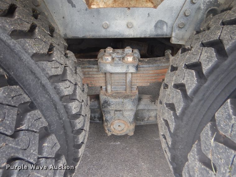 image for item FT9473 1997 International 4900 digger derrick truck