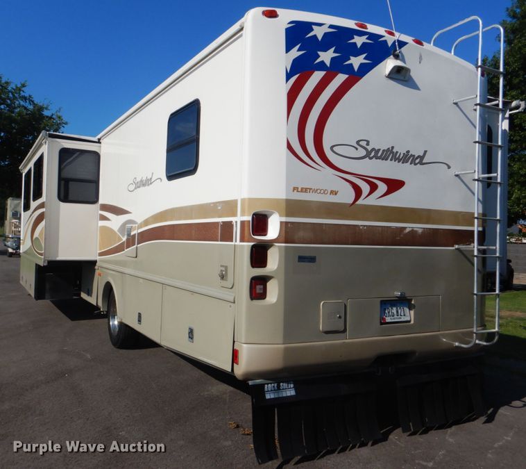 image for item FT9476 2001 Fleetwood Southwind RV