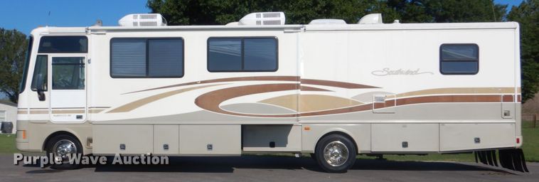 image for item FT9476 2001 Fleetwood Southwind RV