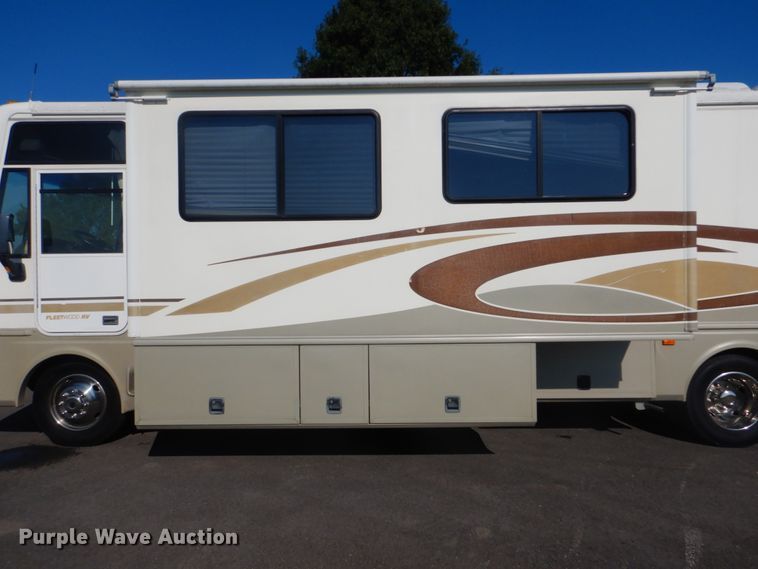 image for item FT9476 2001 Fleetwood Southwind RV