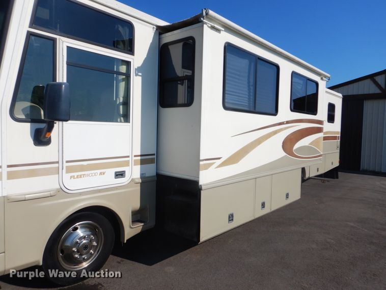 image for item FT9476 2001 Fleetwood Southwind RV