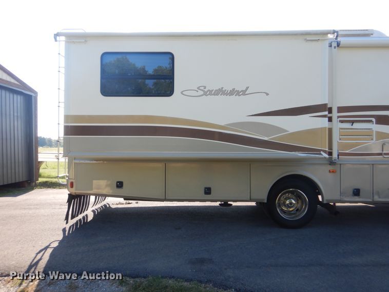 image for item FT9476 2001 Fleetwood Southwind RV