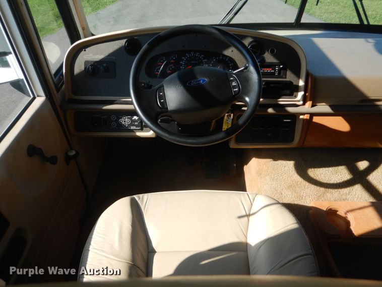 image for item FT9476 2001 Fleetwood Southwind RV