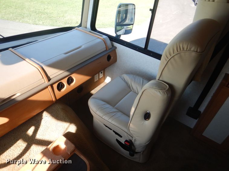 image for item FT9476 2001 Fleetwood Southwind RV