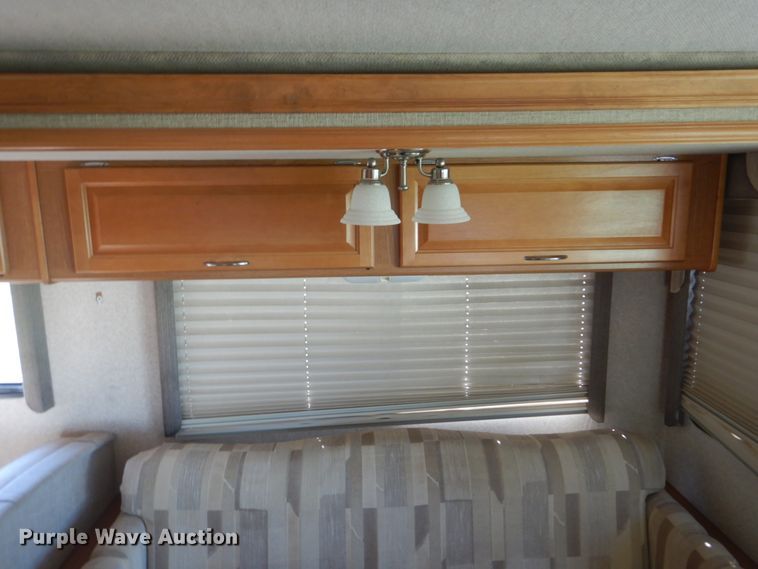 image for item FT9476 2001 Fleetwood Southwind RV