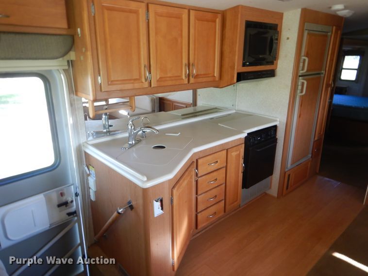 image for item FT9476 2001 Fleetwood Southwind RV