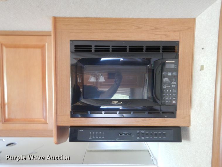 image for item FT9476 2001 Fleetwood Southwind RV