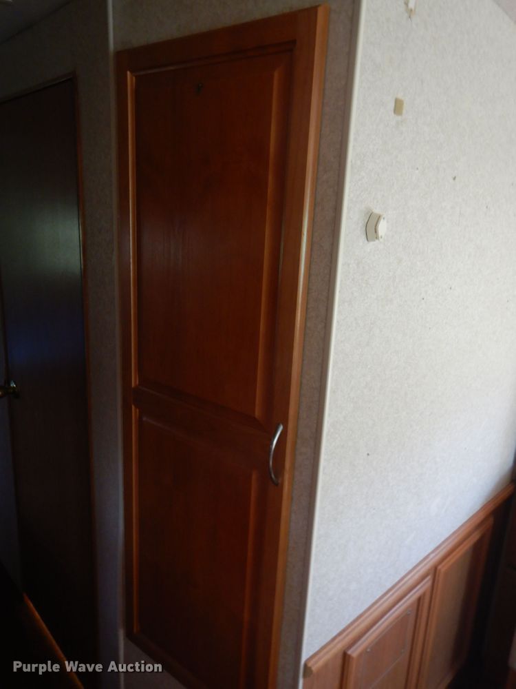 image for item FT9476 2001 Fleetwood Southwind RV