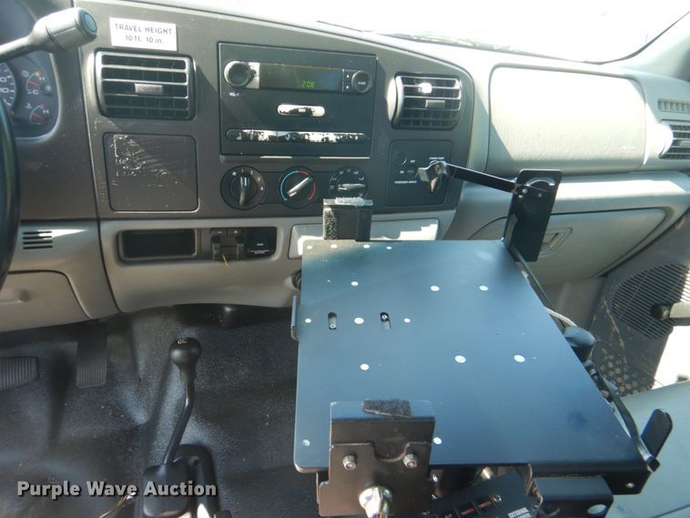 image for item FT9478 2005 Ford F550 Super Duty bucket truck