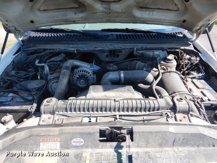 image for item FT9478 2005 Ford F550 Super Duty bucket truck