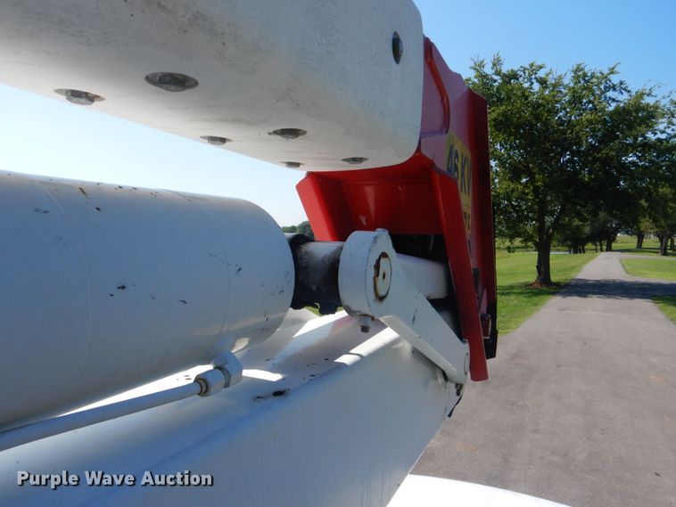 image for item FT9478 2005 Ford F550 Super Duty bucket truck