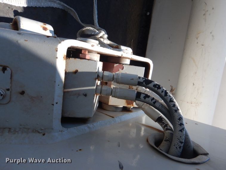 image for item FT9478 2005 Ford F550 Super Duty bucket truck