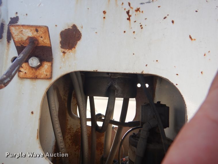 image for item FT9478 2005 Ford F550 Super Duty bucket truck