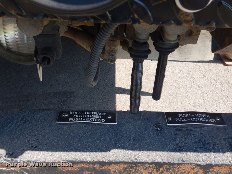 image for item FT9478 2005 Ford F550 Super Duty bucket truck