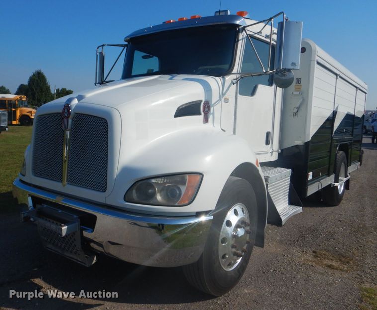 image for item FT9483 2009 Kenworth T270 delivery truck