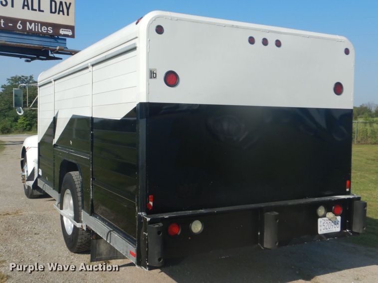 image for item FT9483 2009 Kenworth T270 delivery truck