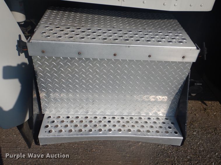 image for item FT9483 2009 Kenworth T270 delivery truck