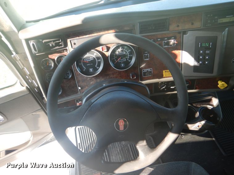 image for item FT9483 2009 Kenworth T270 delivery truck